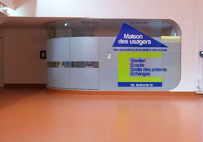 Centre Hospitalier Universitaire. Maison des Usagers